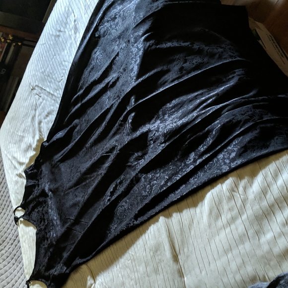 Dress - Picture 2 of 5